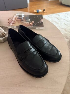 Madewell— The Grayson Black Leather Penny Loafer - size 9